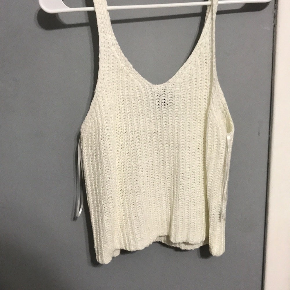 White knitted top